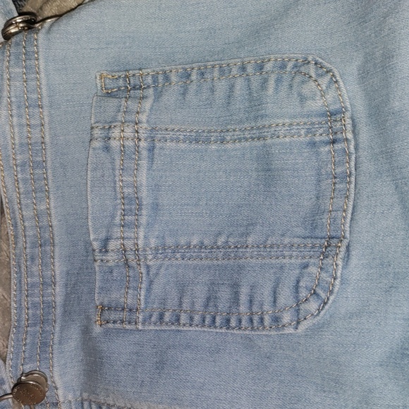 Girls shorts overall size small - Picture 5 of 6